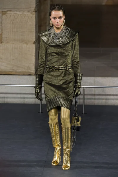 Look 31